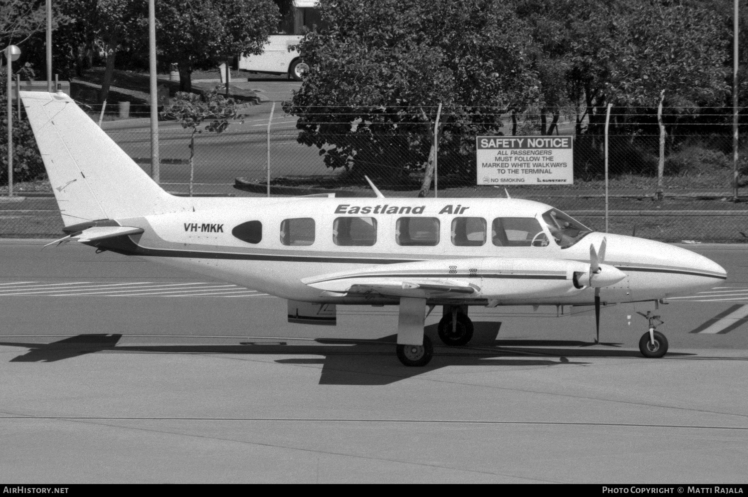 Aircraft Photo of VH-MKK | Piper PA-31-350 Navajo Chieftain | Eastland Air | AirHistory.net #333829
