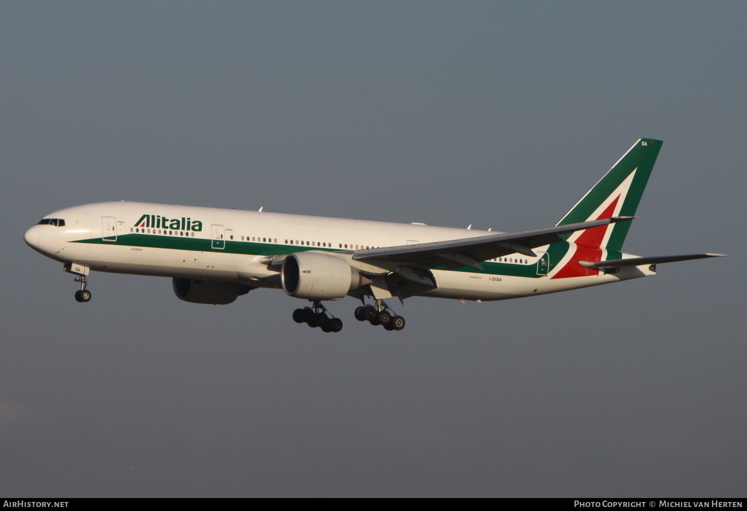 Aircraft Photo of I-DISA | Boeing 777-243/ER | Alitalia | AirHistory.net #333929
