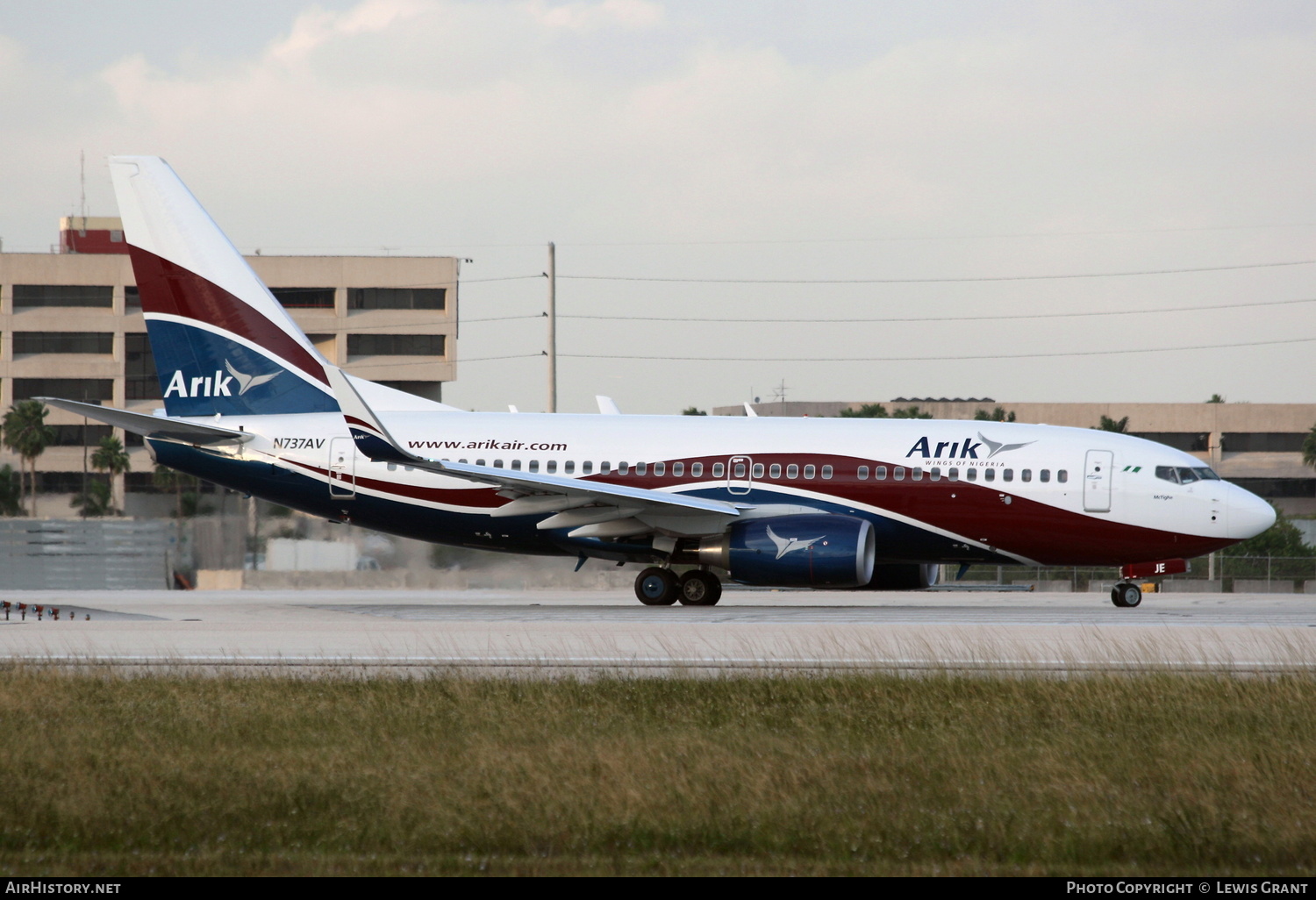 Aircraft Photo of N737AV | Boeing 737-7GL | Arik Air | AirHistory.net #334060