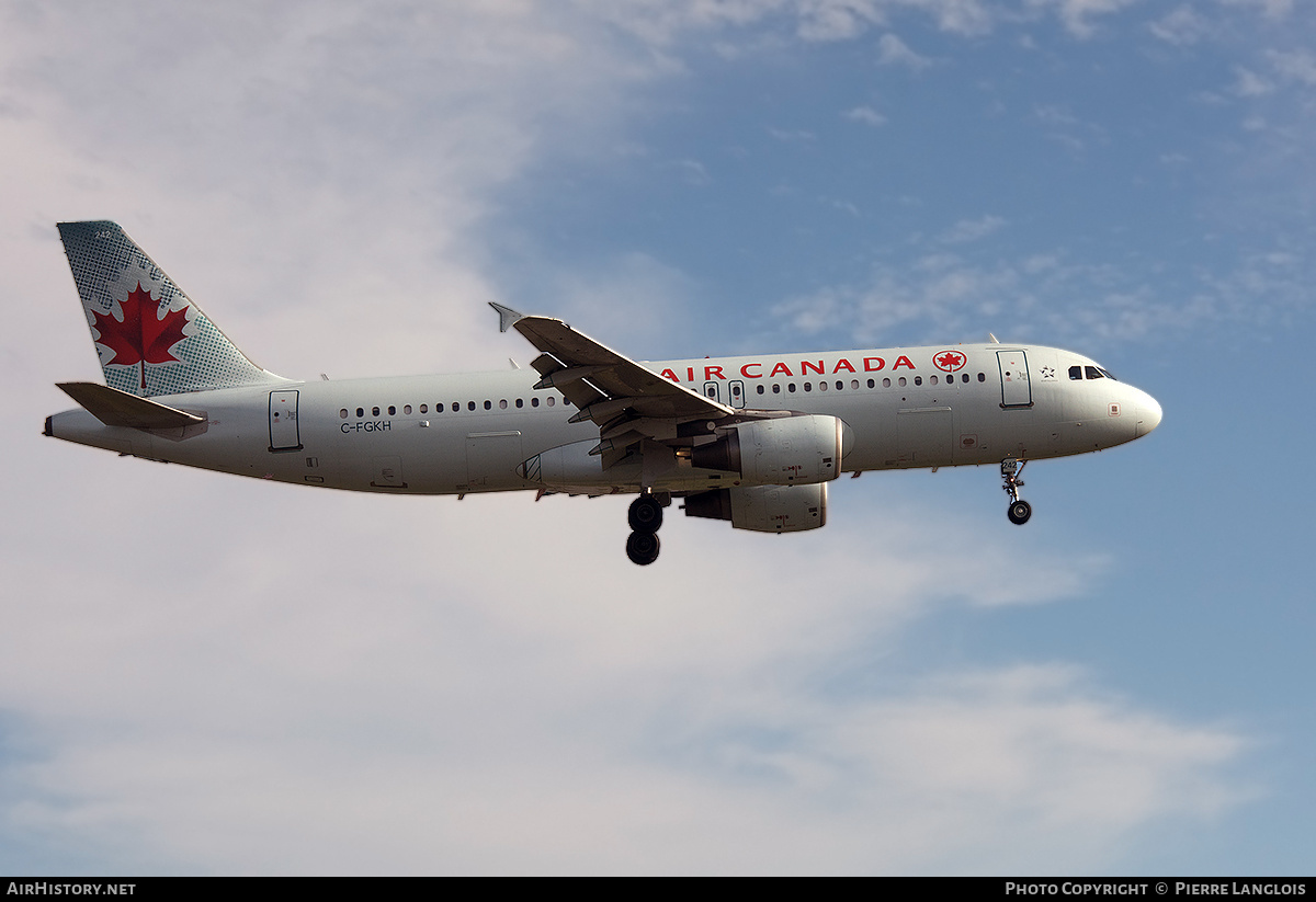 Aircraft Photo of C-FGKH | Airbus A320-214 | Air Canada | AirHistory.net #334202