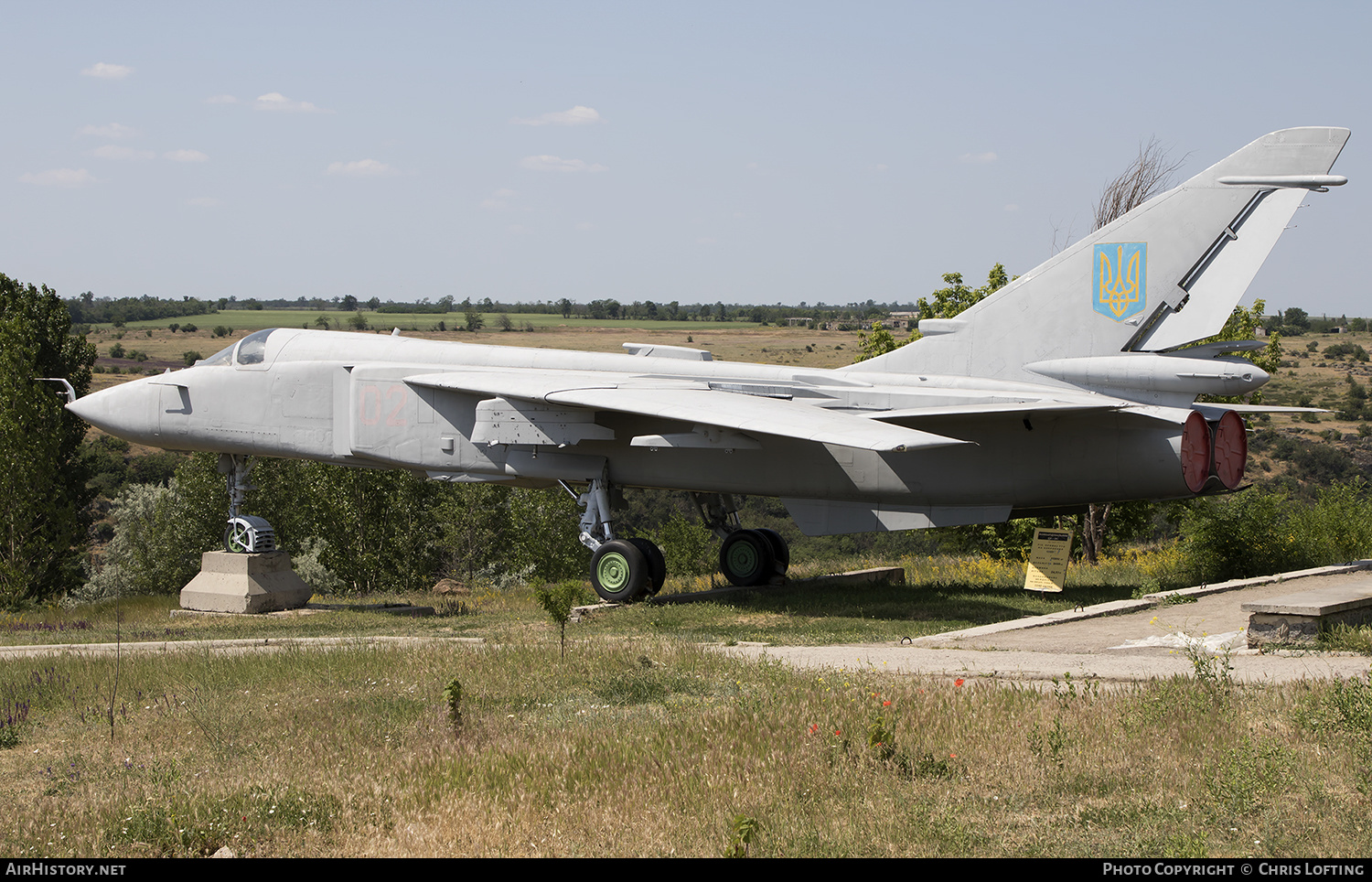 Aircraft Photo of 02 red | Sukhoi Su-24 Fencer B | Ukraine - Air Force | AirHistory.net #334216