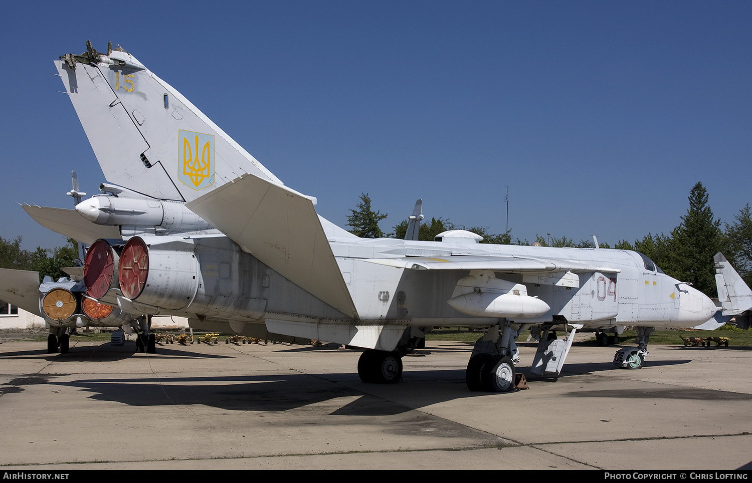 Aircraft Photo of 04 red | Sukhoi Su-24MR | Ukraine - Air Force | AirHistory.net #334238