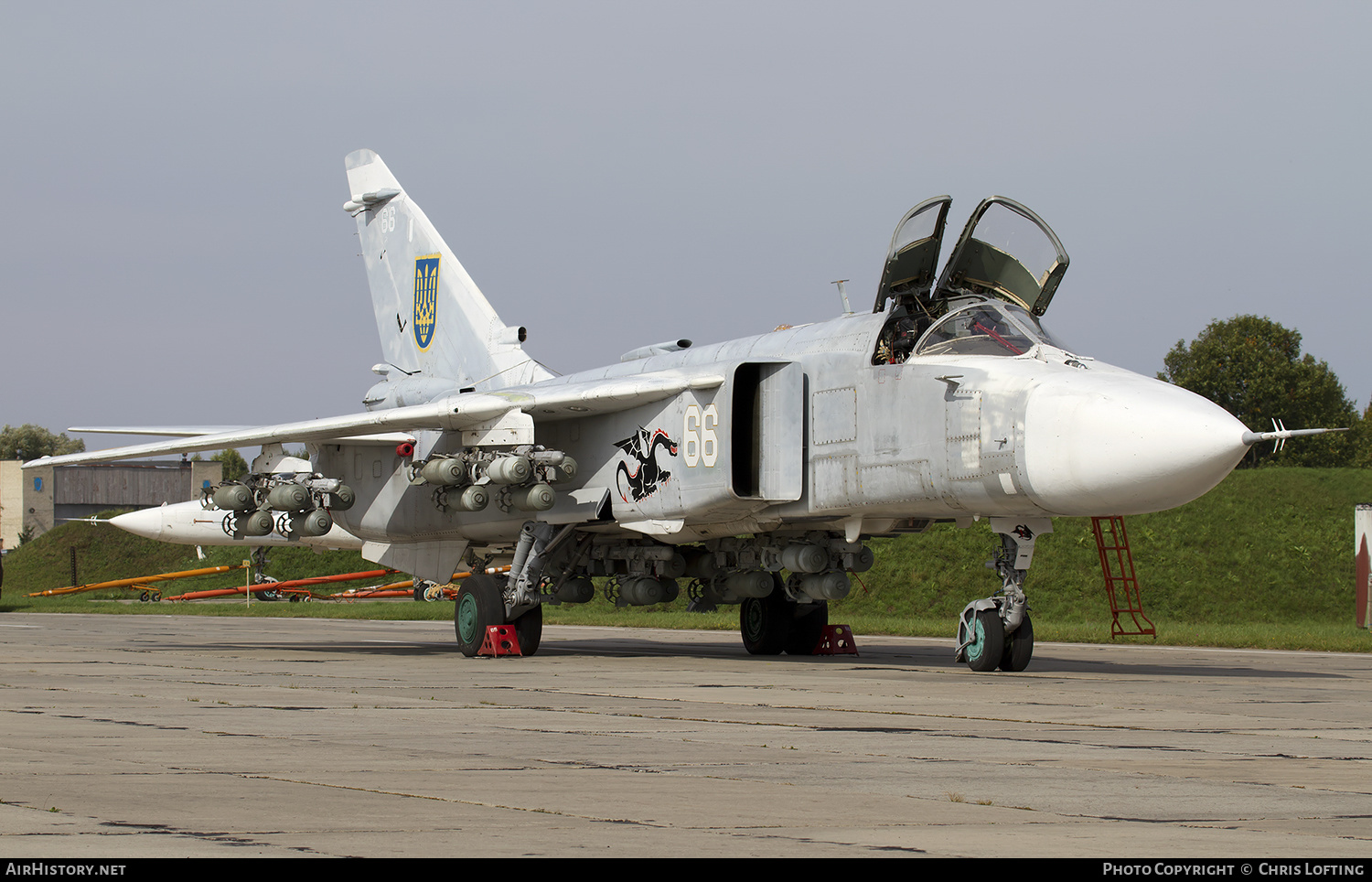 Aircraft Photo of 66 white | Sukhoi Su-24M | Ukraine - Air Force | AirHistory.net #334245