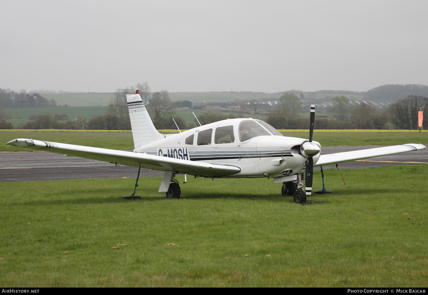 Aircraft Photo of G-MOSH | Piper PA-28R-201 Cherokee Arrow III | AirHistory.net #334337