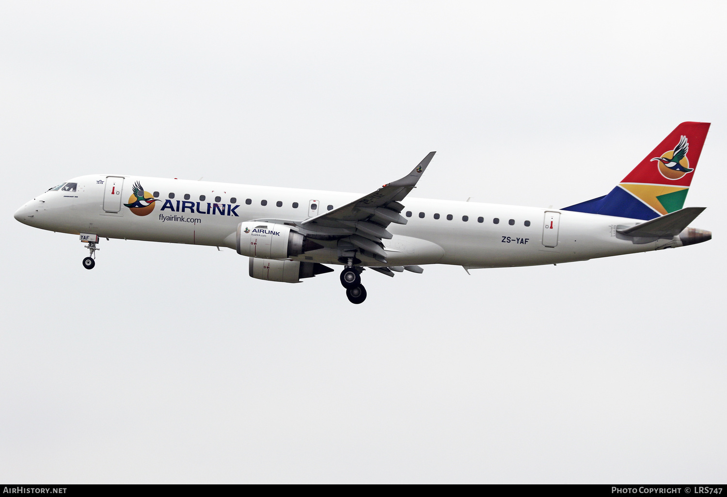 Aircraft Photo of ZS-YAF | Embraer 190AR (ERJ-190-100IGW) | Airlink | AirHistory.net #334484