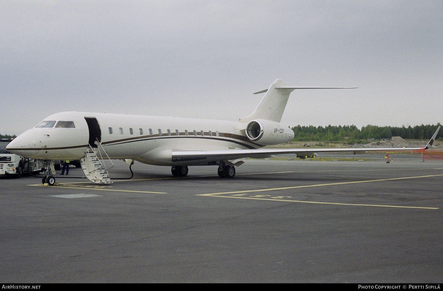 Aircraft Photo of VP-CDF | Bombardier Global Express (BD-700-1A10) | AirHistory.net #334486
