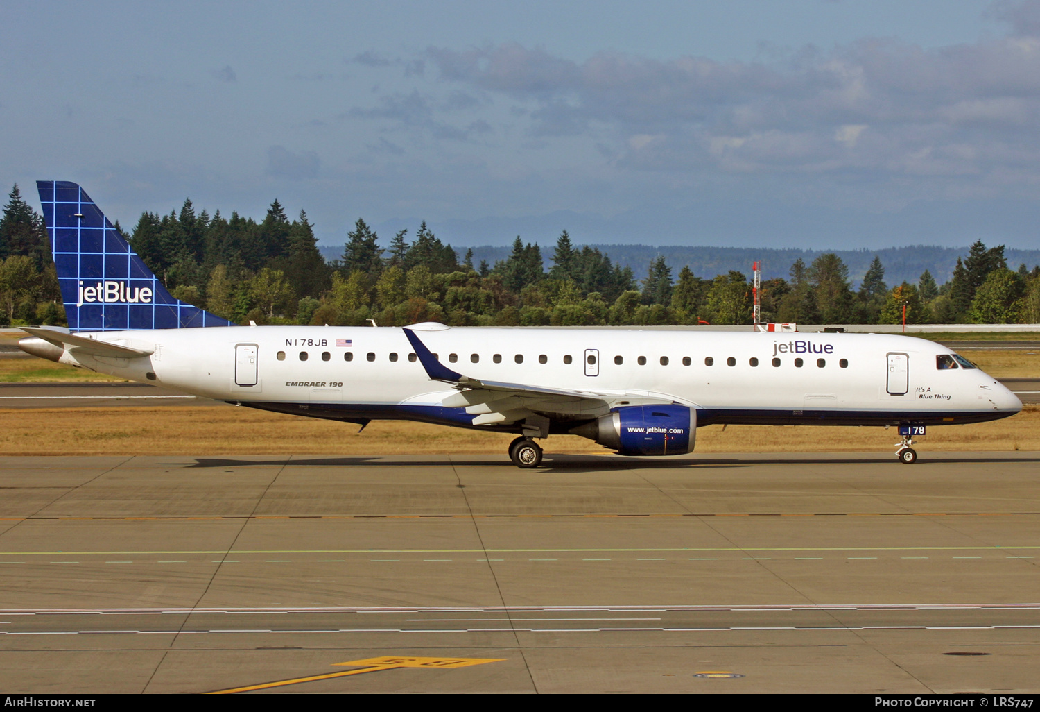 Aircraft Photo of N178JB | Embraer 190AR (ERJ-190-100IGW) | JetBlue Airways | AirHistory.net #334503