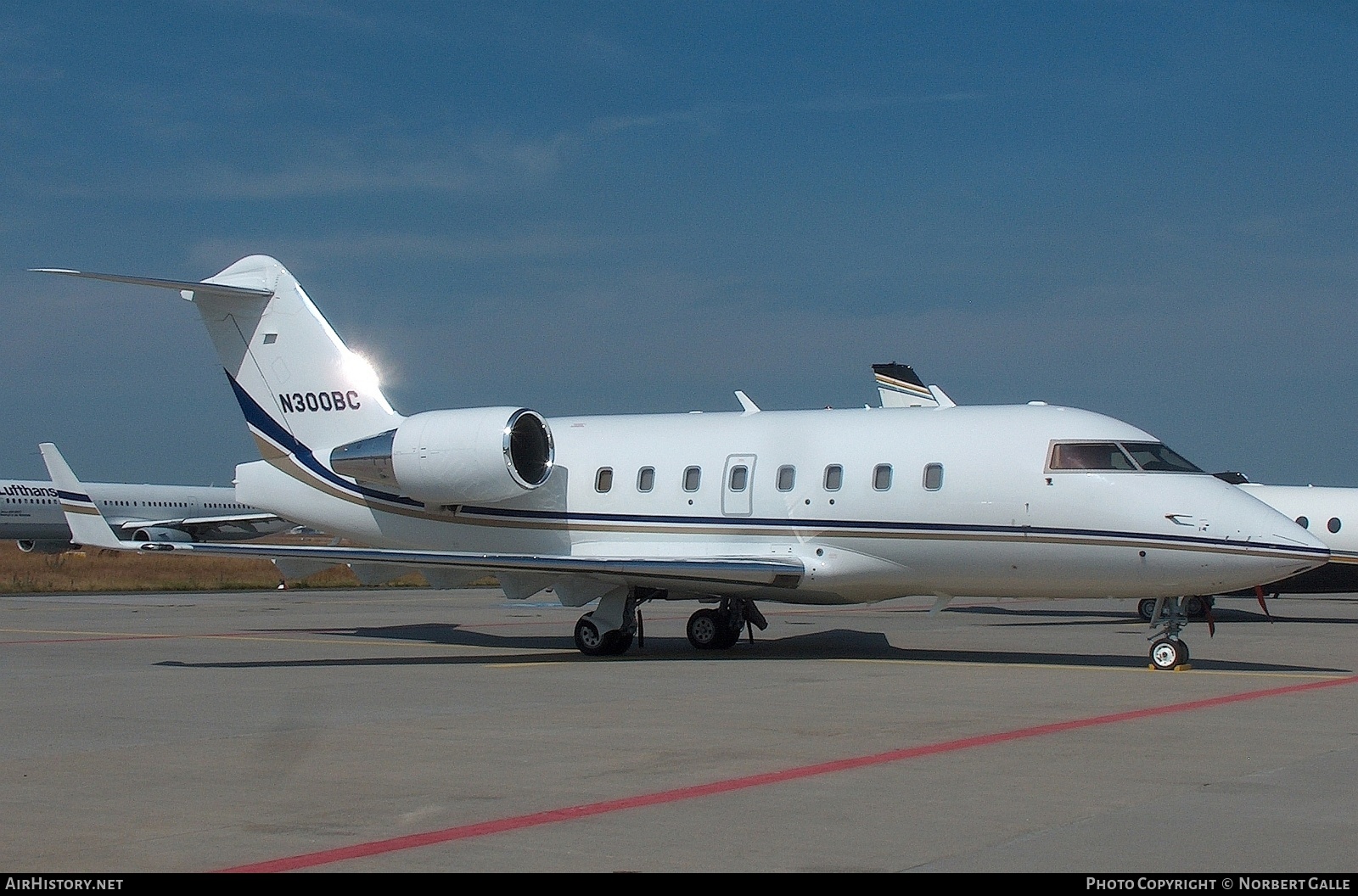 Aircraft Photo of N300BC | Bombardier Challenger 604 (CL-600-2B16) | AirHistory.net #334505