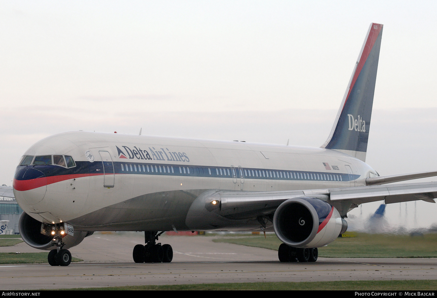 Aircraft Photo of N1605 | Boeing 767-332/ER | Delta Air Lines | AirHistory.net #334631