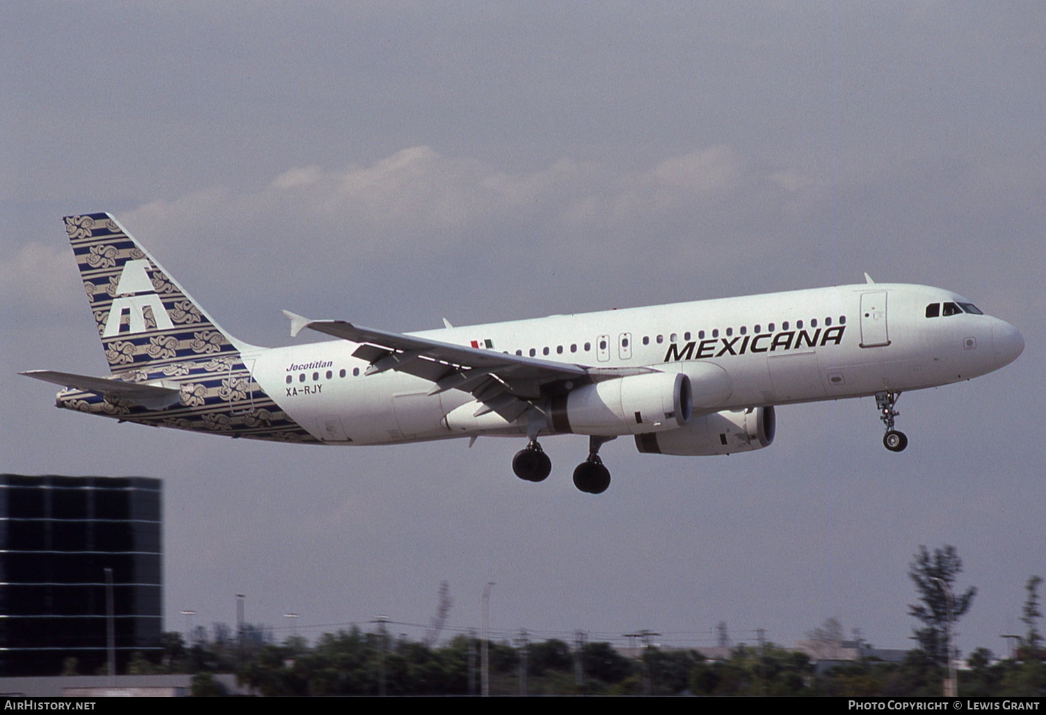 Aircraft Photo of XA-RJY | Airbus A320-231 | Mexicana | AirHistory.net #334659