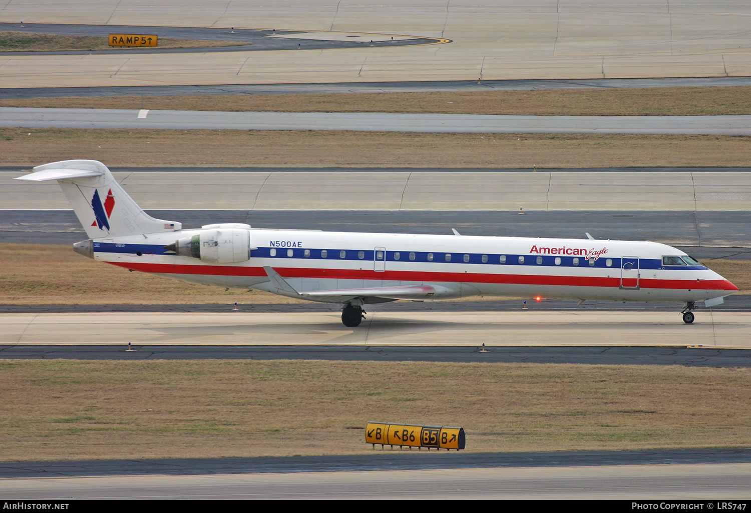Aircraft Photo of N500AE | Bombardier CRJ-701ER (CL-600-2C10) | American Eagle | AirHistory.net #334865