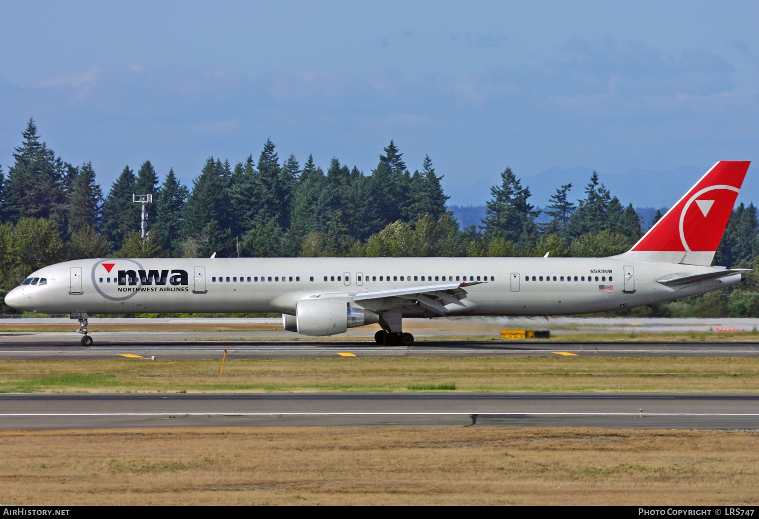 Aircraft Photo of N583NW | Boeing 757-351 | Northwest Airlines | AirHistory.net #334970