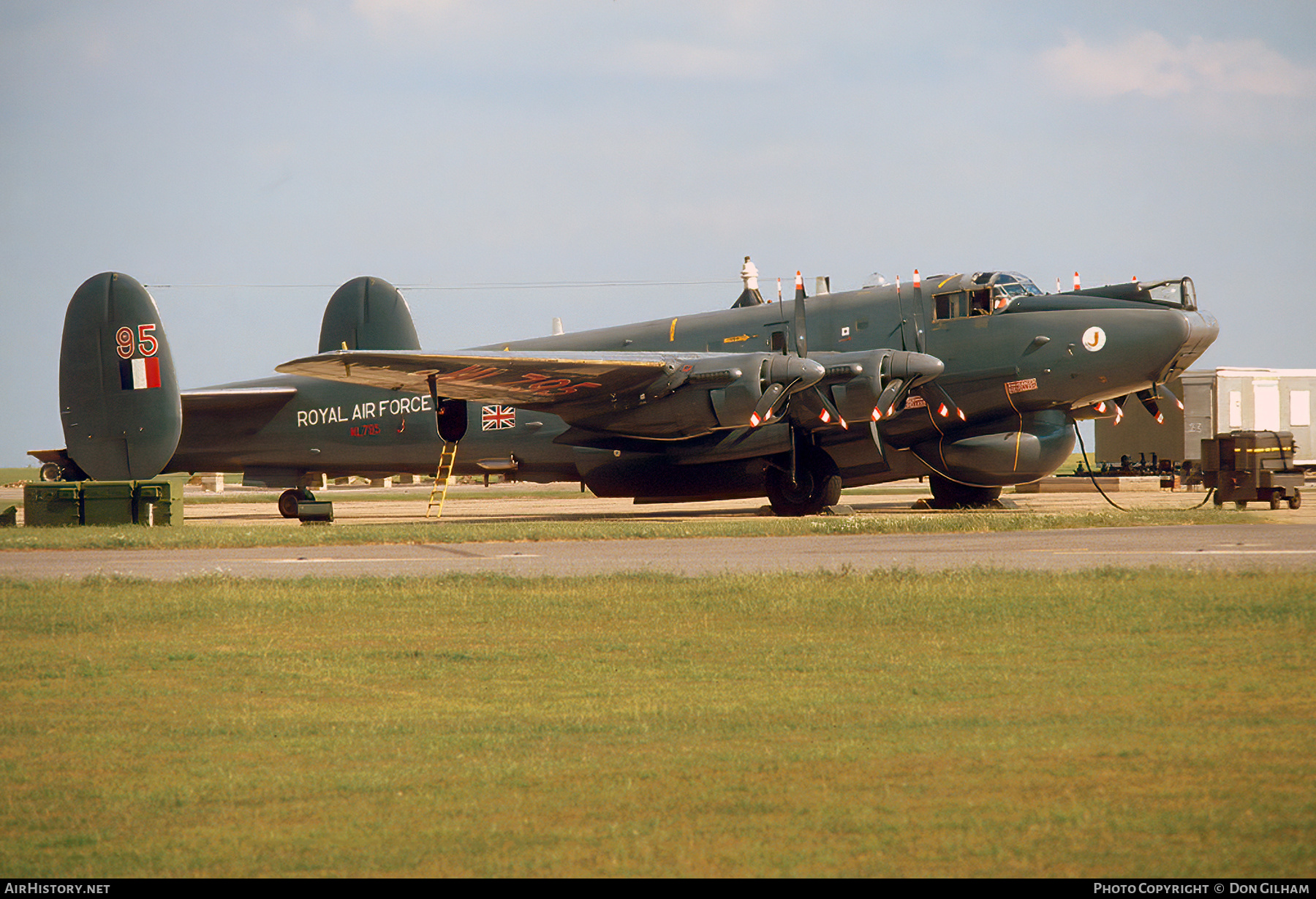Aircraft Photo of WL795 | Avro 696 Shackleton AEW2 | UK - Air Force | AirHistory.net #334998
