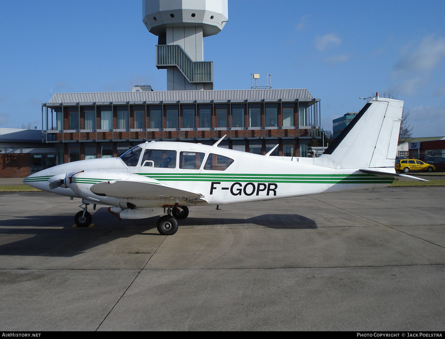 Aircraft Photo of F-GOPR | Piper PA-23-250 Aztec E | AirHistory.net #335130