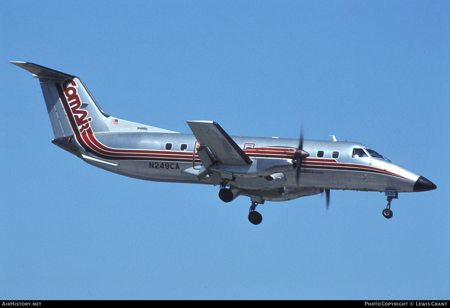Aircraft Photo of N249CA | Embraer EMB-120RT Brasilia | Comair | AirHistory.net #335202