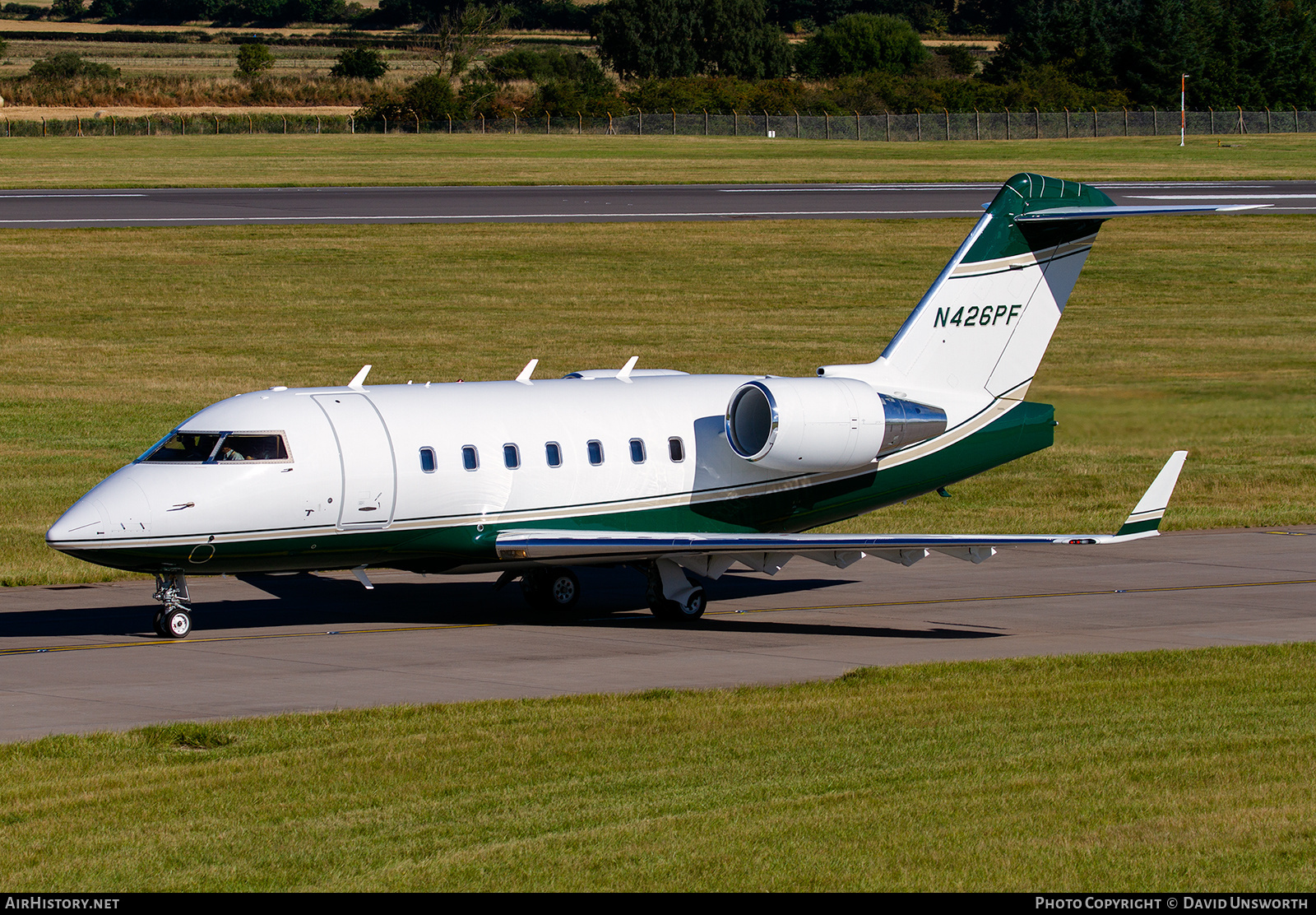 Aircraft Photo of N426PF | Bombardier Challenger 604 (CL-600-2B16) | AirHistory.net #335309