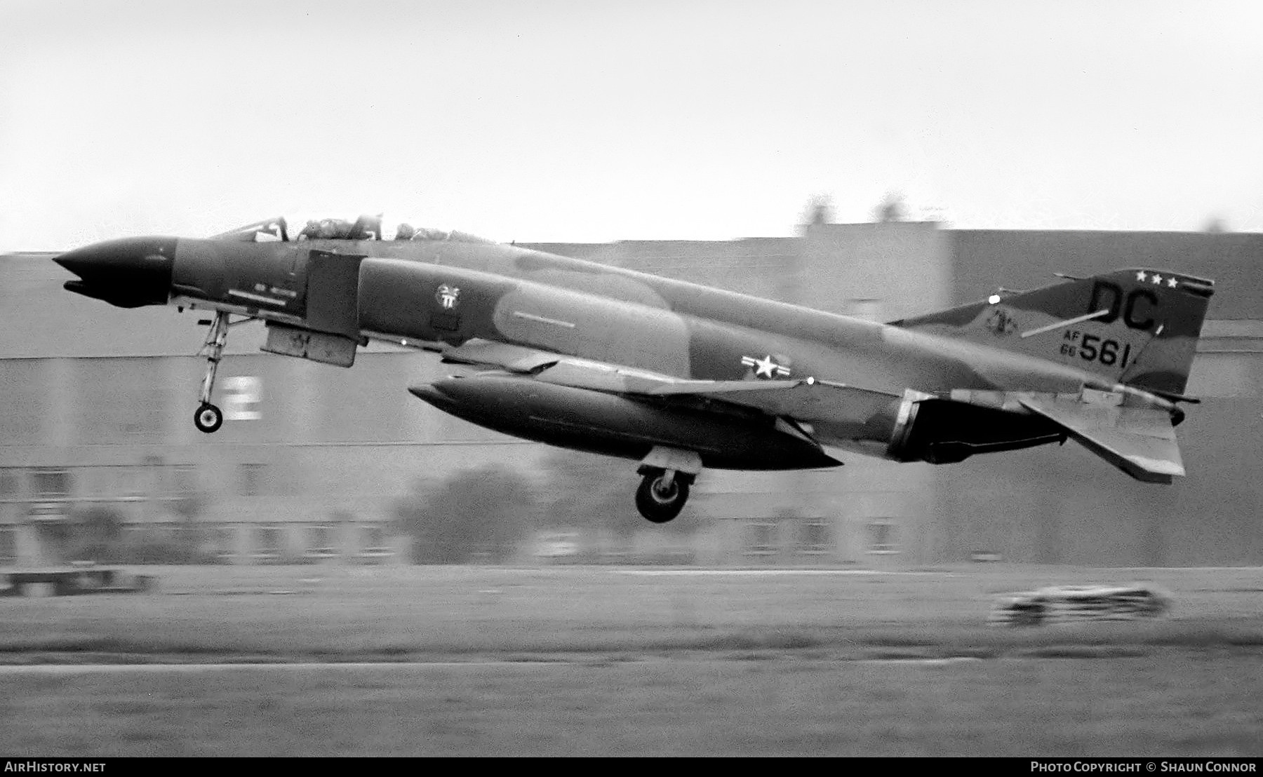 Aircraft Photo of 66-7561 / AF66-561 | McDonnell Douglas F-4D Phantom II | USA - Air Force | AirHistory.net #335460