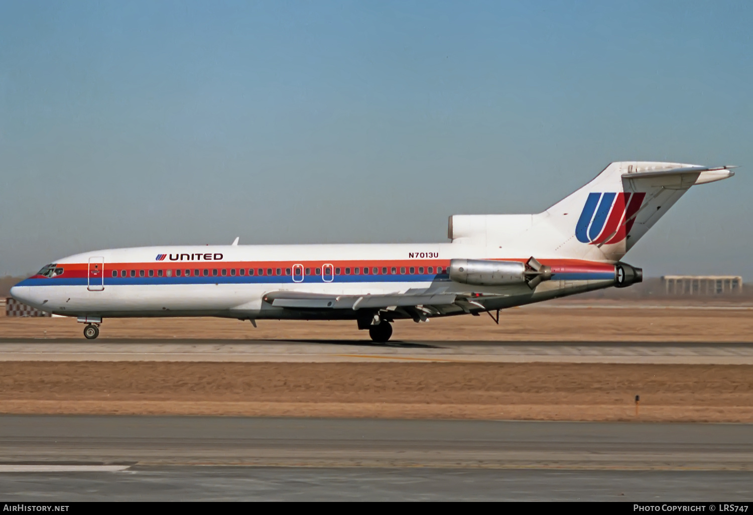 Aircraft Photo of N7013U | Boeing 727-22 | United Airlines | AirHistory.net #335510
