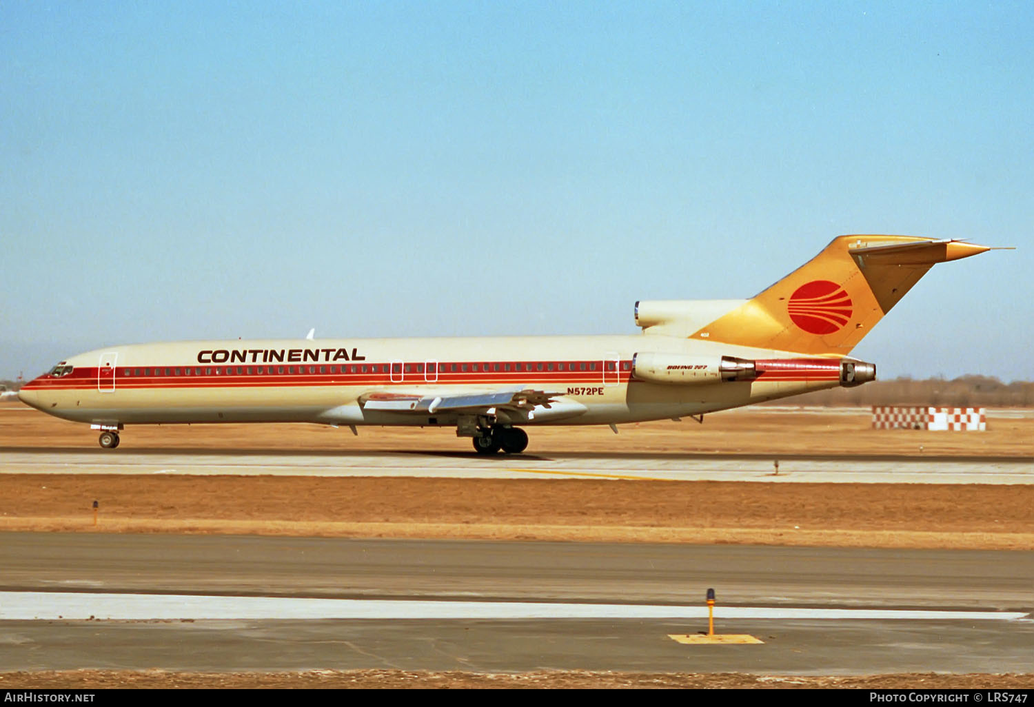 Aircraft Photo of N572PE | Boeing 727-243/Adv | Continental Airlines | AirHistory.net #335526