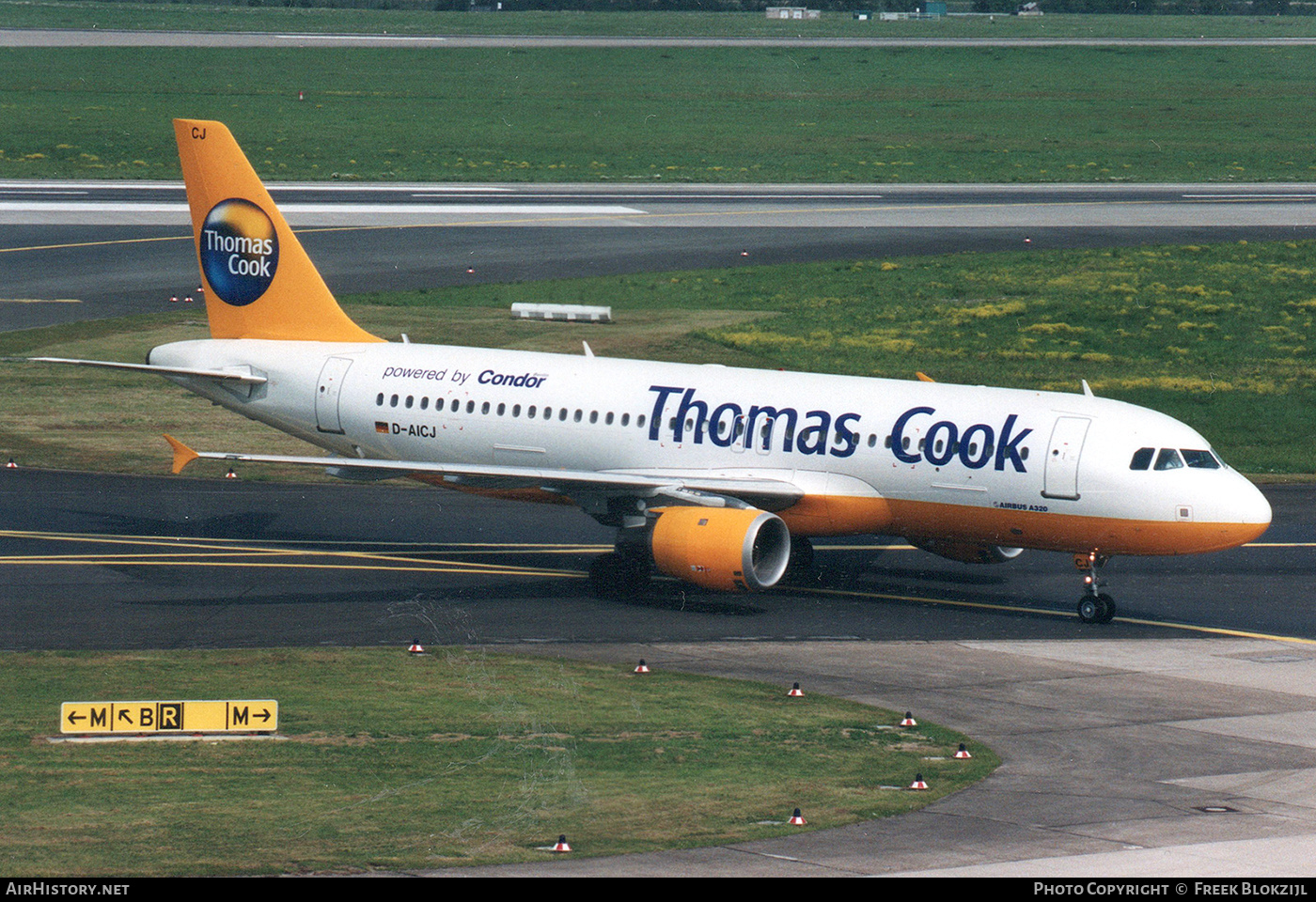 Aircraft Photo of D-AICJ | Airbus A320-212 | Thomas Cook Airlines | AirHistory.net #335538