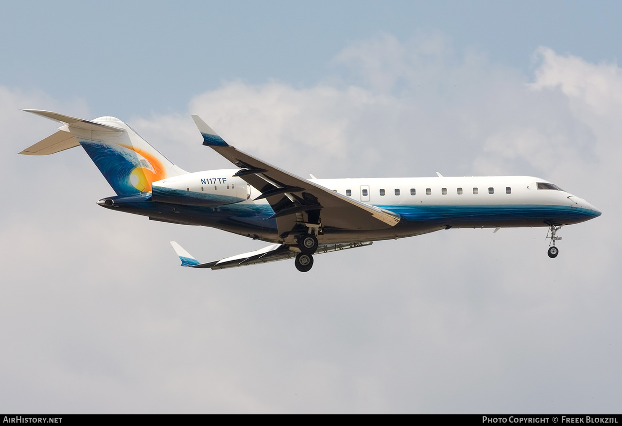 Aircraft Photo of N117TF | Bombardier Global Express (BD-700-1A10) | AirHistory.net #335609