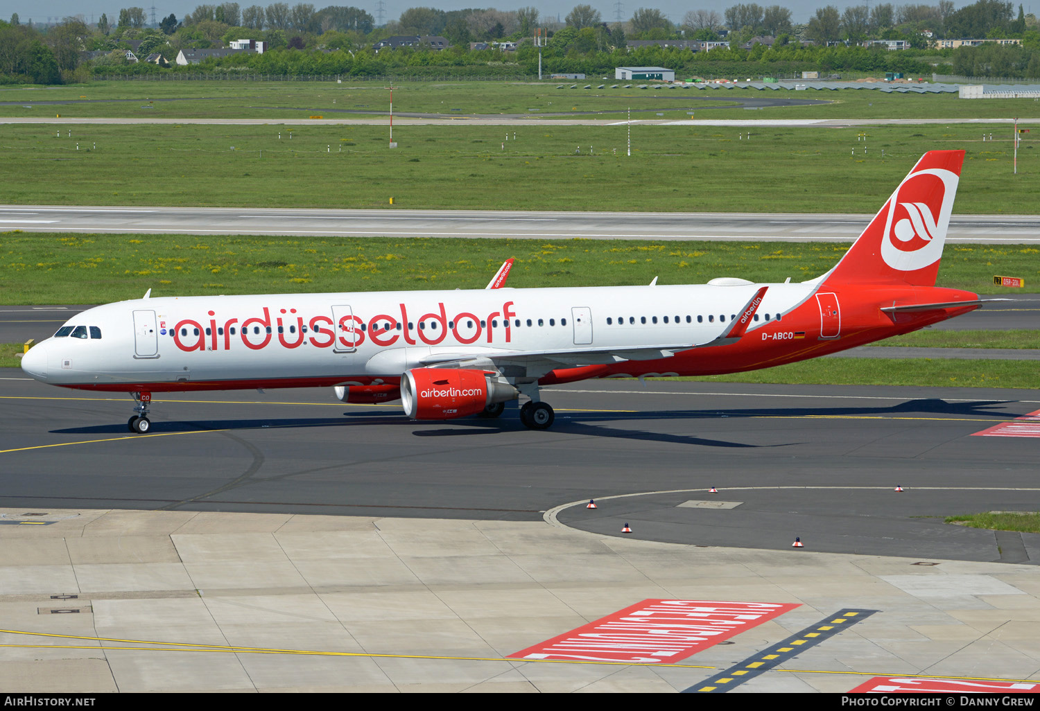 Aircraft Photo of D-ABCO | Airbus A321-211 | Air Berlin | AirHistory.net #335781