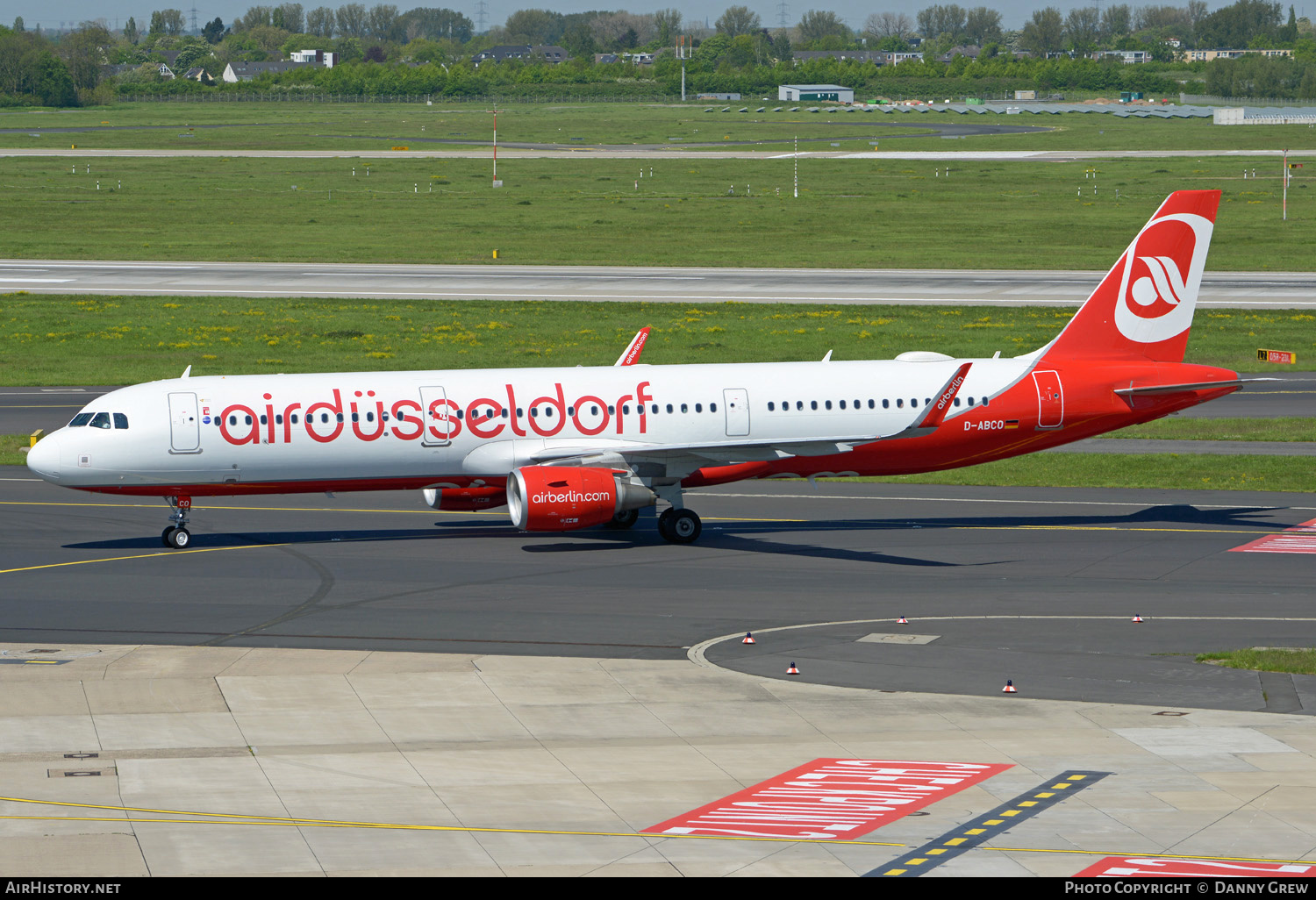 Aircraft Photo of D-ABCO | Airbus A321-211 | Air Berlin | Air Düsseldorf | AirHistory.net #335781