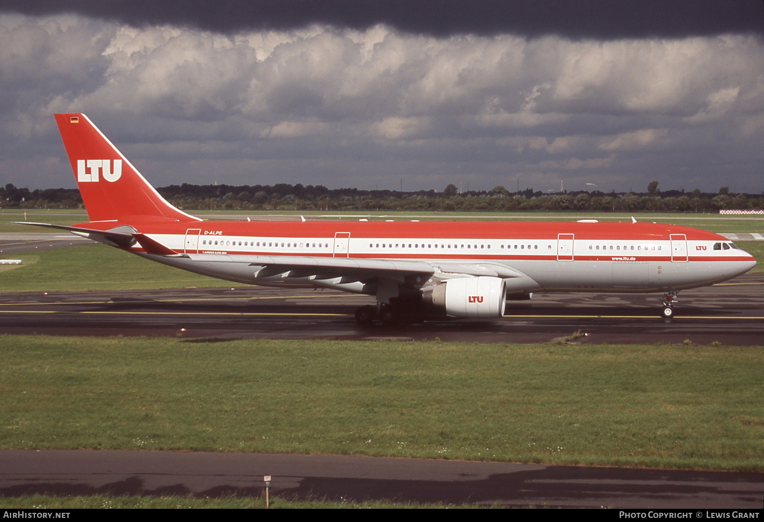 Aircraft Photo of D-ALPE | Airbus A330-223 | LTU - Lufttransport-Unternehmen | AirHistory.net #335917