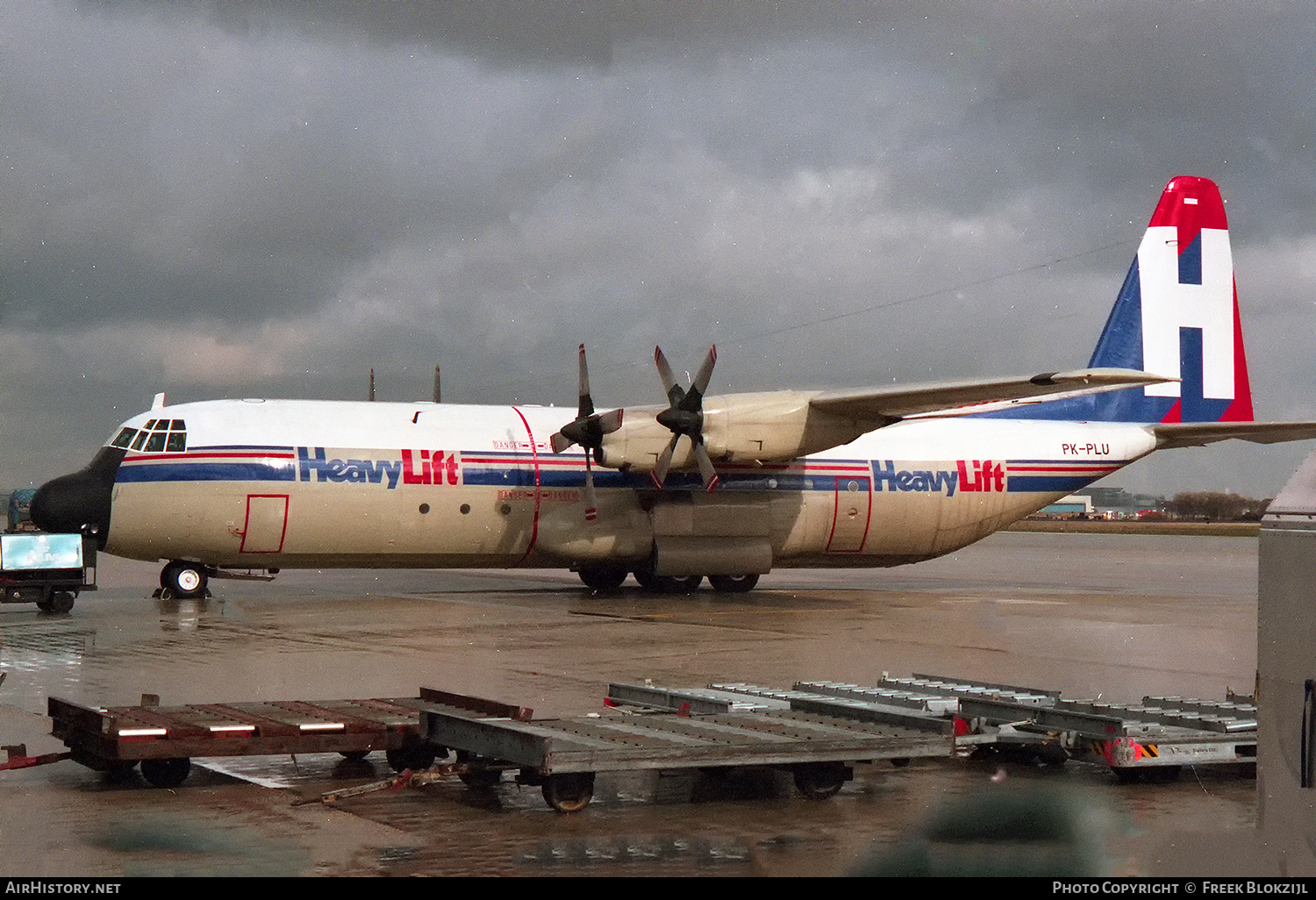 Aircraft Photo of PK-PLU | Lockheed L-100-30 Hercules (382G) | HeavyLift Cargo Airlines | AirHistory.net #336035