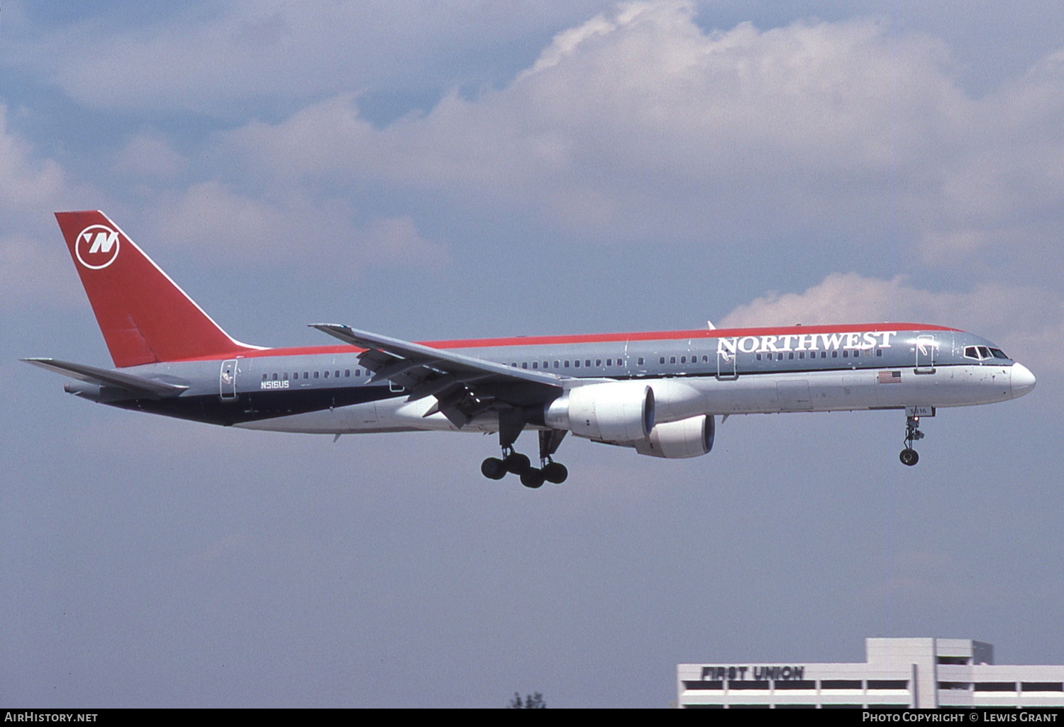 Aircraft Photo of N516US | Boeing 757-251 | Northwest Airlines | AirHistory.net #336065