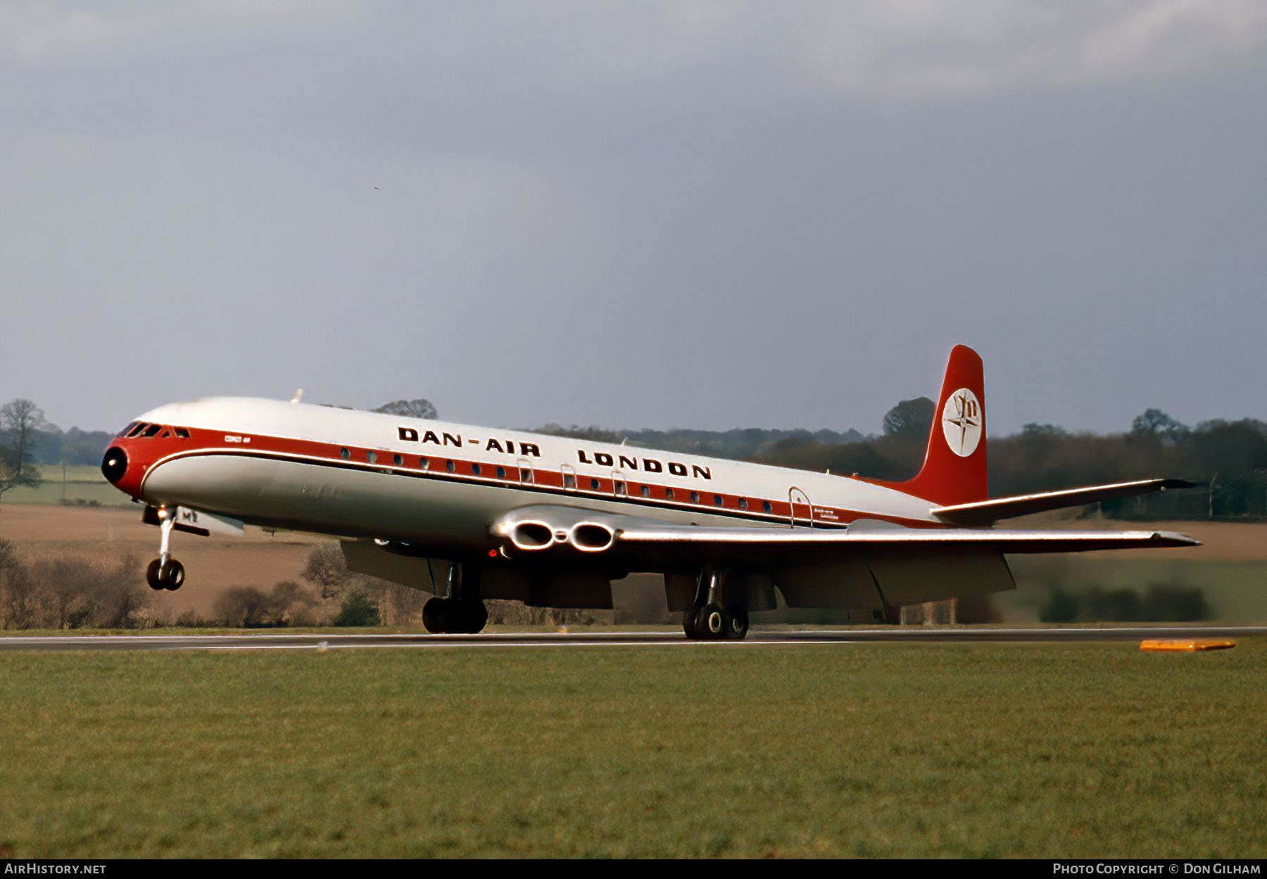 Aircraft Photo of G-APME | De Havilland D.H. 106 Comet 4B | Dan-Air London | AirHistory.net #336066