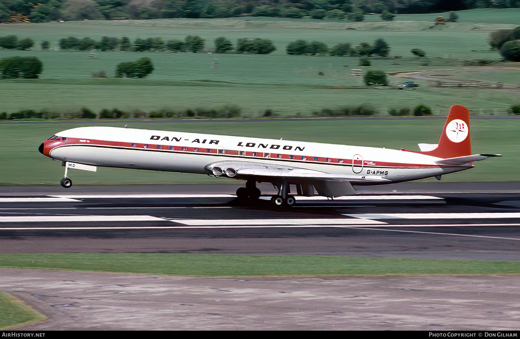 Aircraft Photo of G-APMG | De Havilland D.H. 106 Comet 4B | Dan-Air London | AirHistory.net #336074