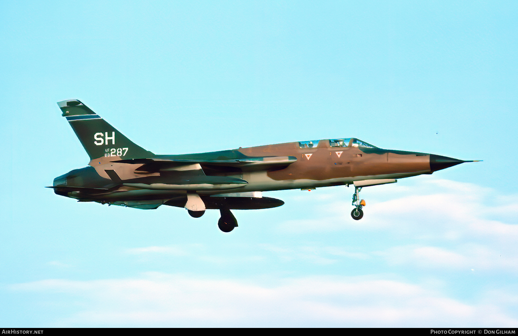 Aircraft Photo of 63-8287 | Republic F-105F Thunderchief | USA - Air Force | AirHistory.net #336222