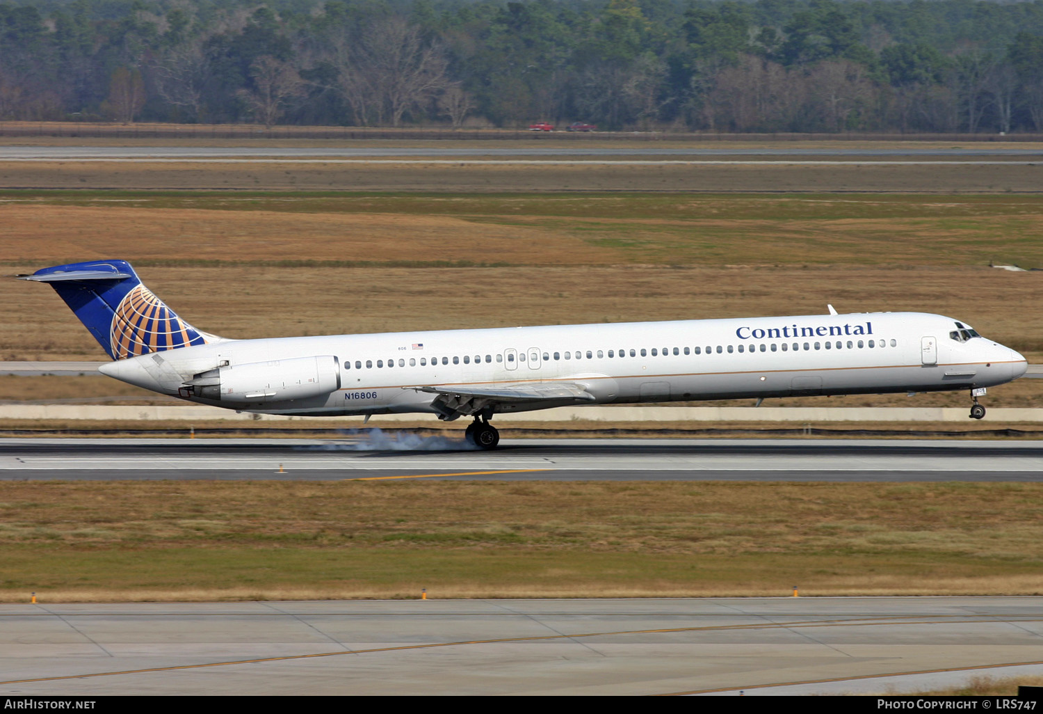 Aircraft Photo of N16806 | McDonnell Douglas MD-82 (DC-9-82) | Continental Airlines | AirHistory.net #336354