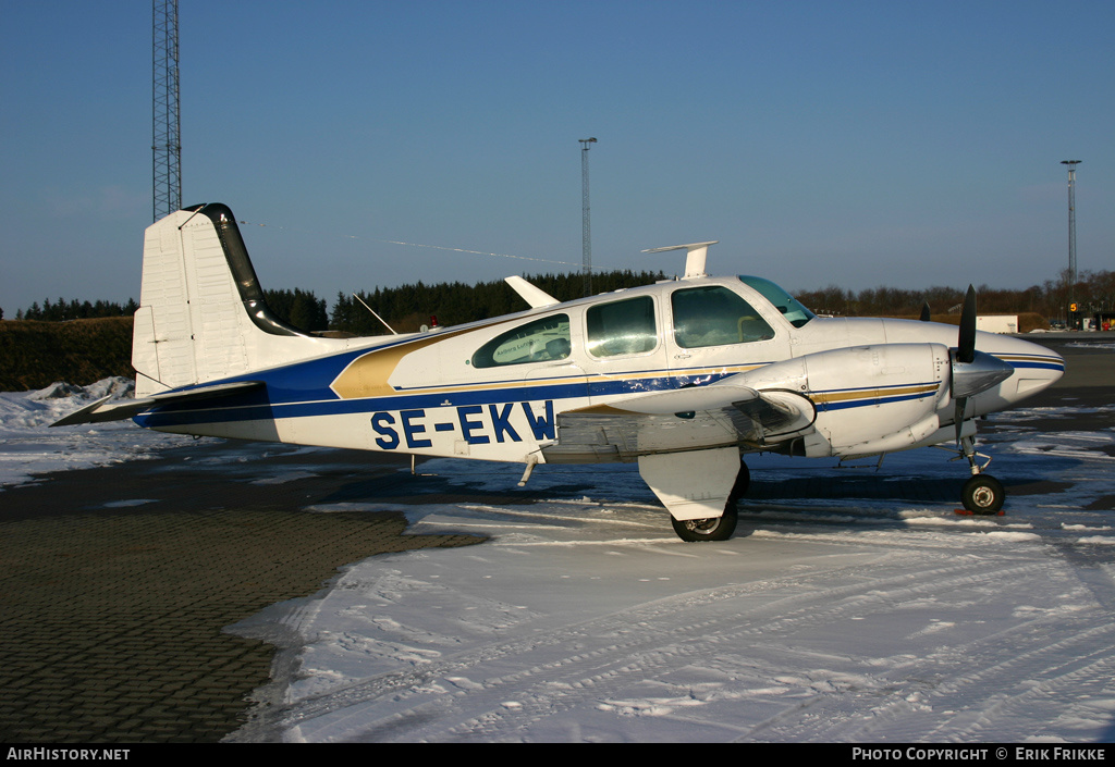 Aircraft Photo of SE-EKW | Beech D95A Travel Air | AirHistory.net #336355