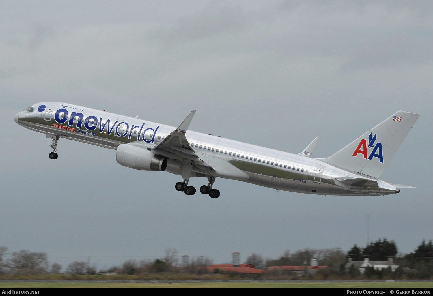 Aircraft Photo of N174AA | Boeing 757-223 | American Airlines | AirHistory.net #336362