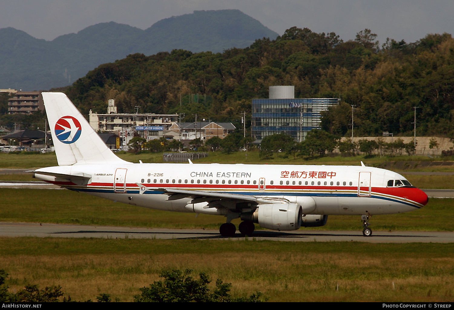 Aircraft Photo of B-2216 | Airbus A319-112 | China Eastern Airlines | AirHistory.net #336409