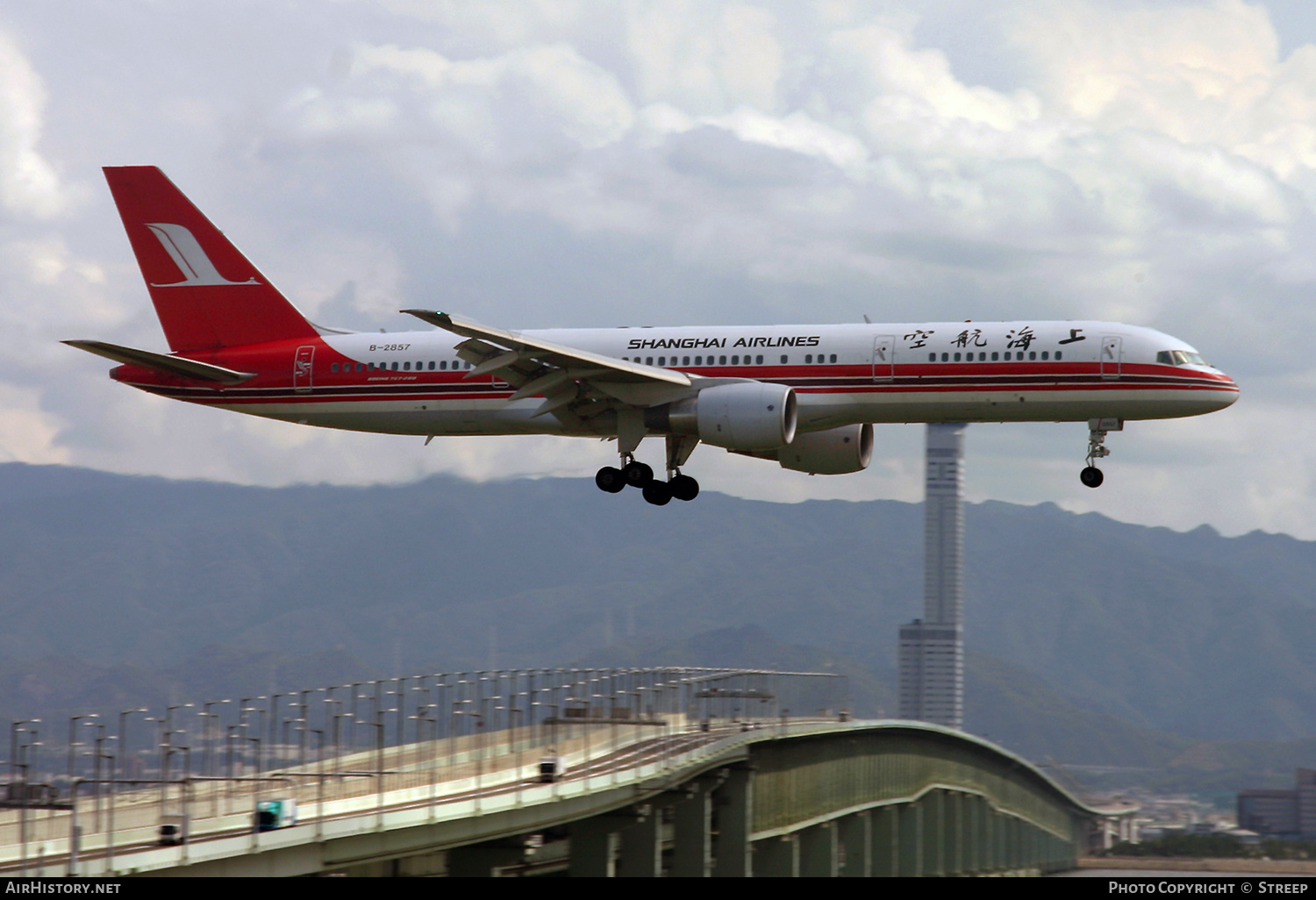 Aircraft Photo of B-2857 | Boeing 757-26D | Shanghai Airlines | AirHistory.net #336492