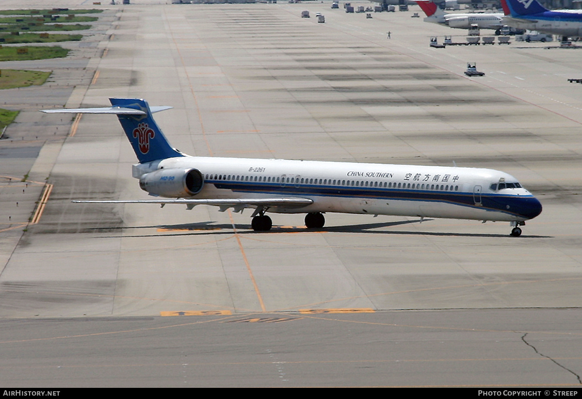 Aircraft Photo of B-2261 | McDonnell Douglas MD-90-30 | China Southern Airlines | AirHistory.net #336493