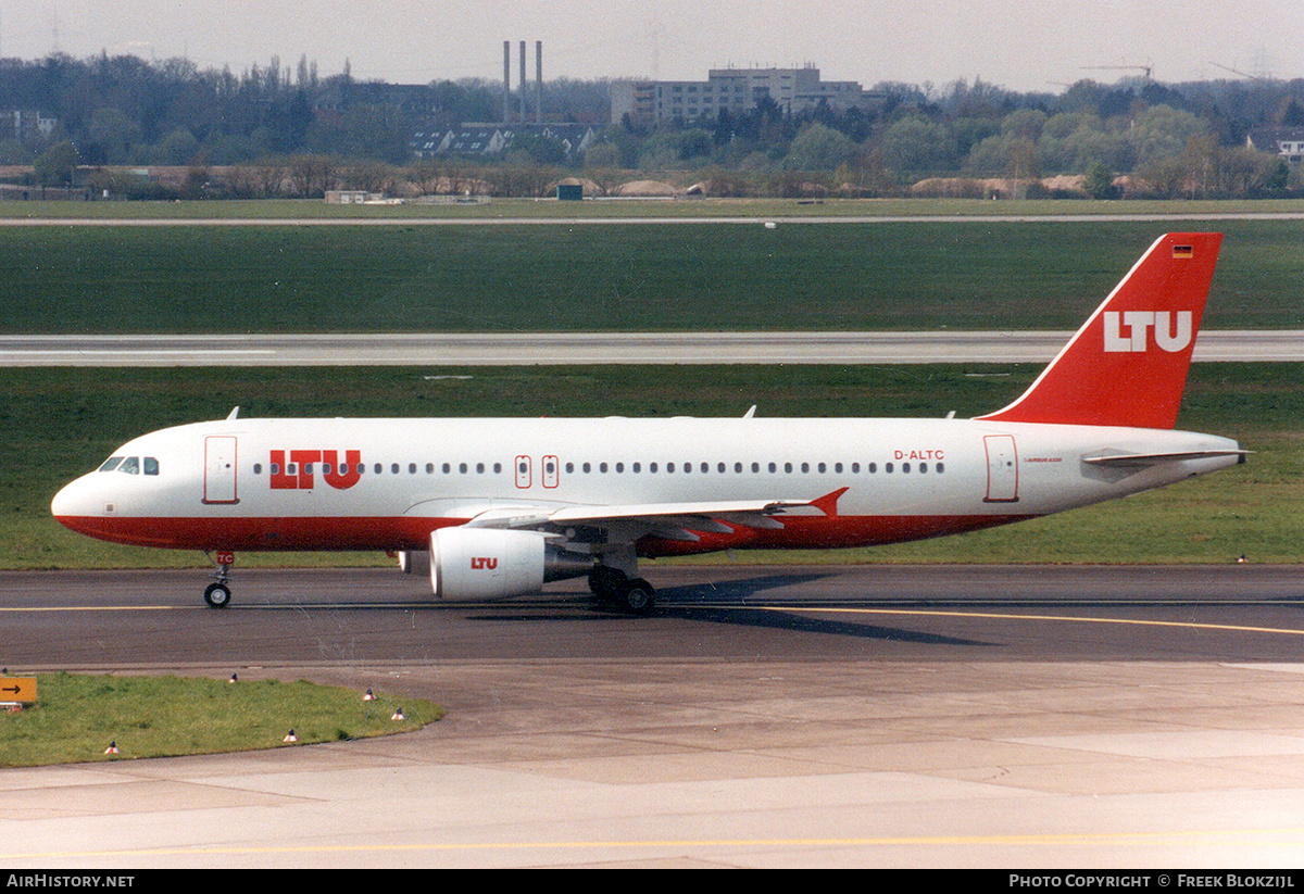 Aircraft Photo of D-ALTC | Airbus A320-214 | LTU - Lufttransport-Unternehmen | AirHistory.net #336542