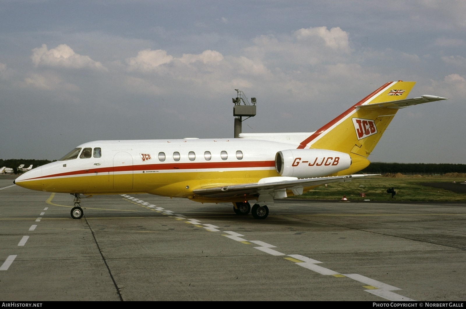 Aircraft Photo of G-JJCB | British Aerospace BAe-125-800B | JCB - J.C. Bamford Excavators | AirHistory.net #336566