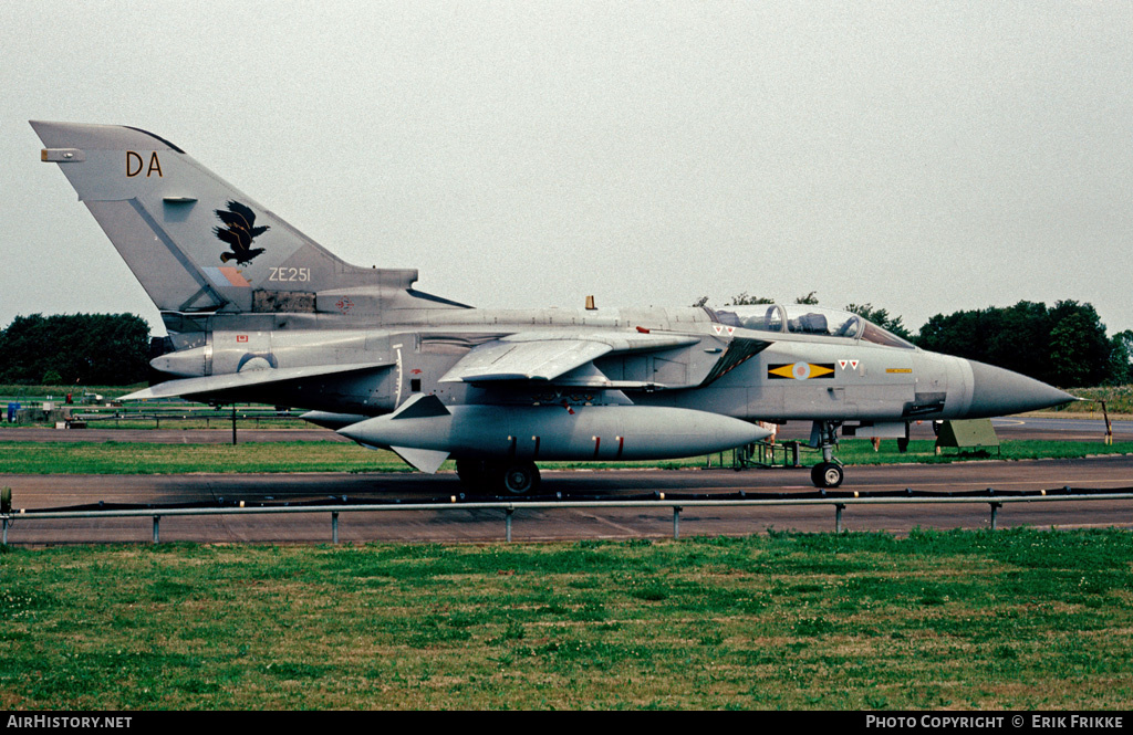 Aircraft Photo of ZE251 | Panavia Tornado F3 | UK - Air Force | AirHistory.net #336610