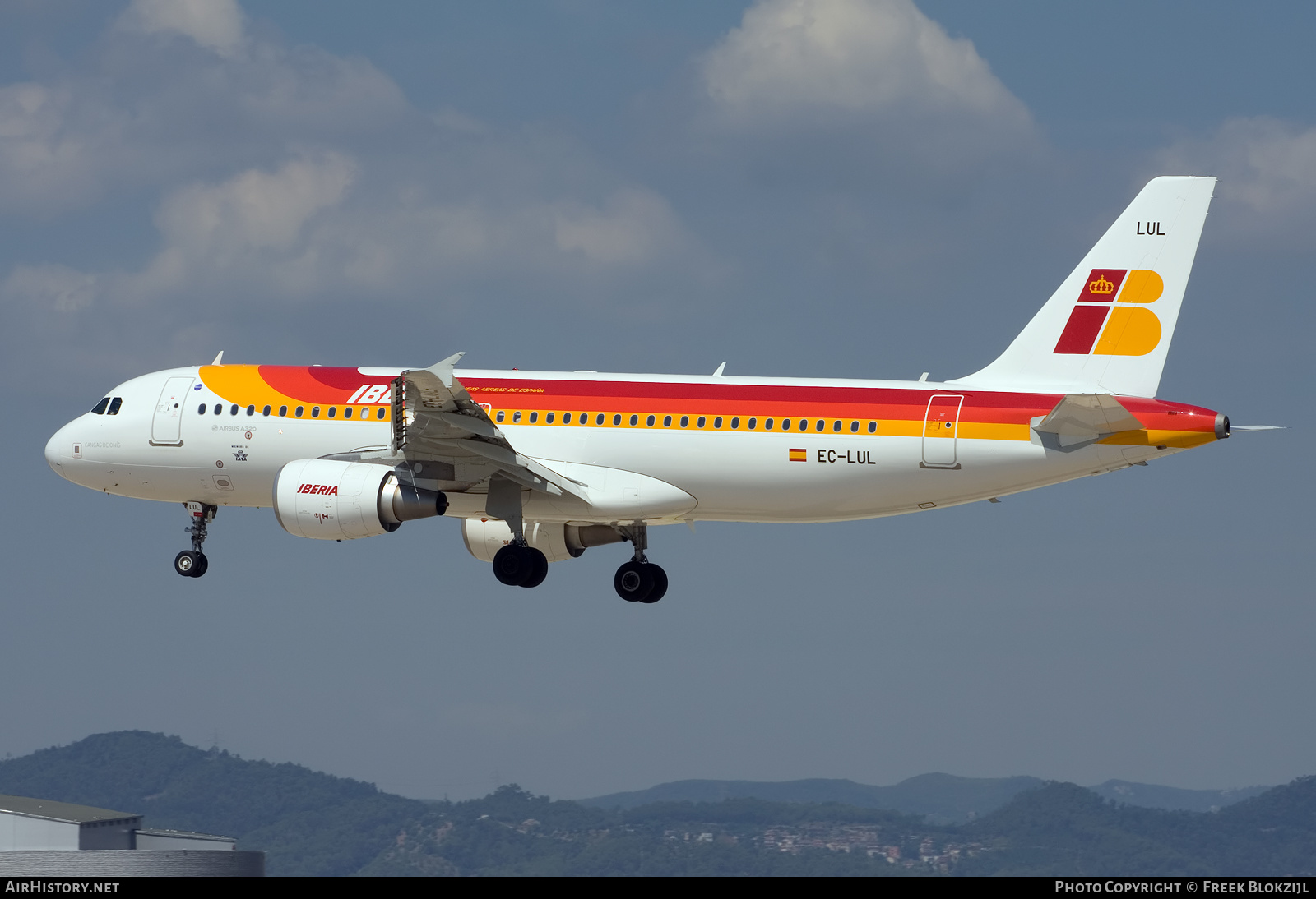 Aircraft Photo of EC-LUL | Airbus A320-216 | Iberia | AirHistory.net #336621