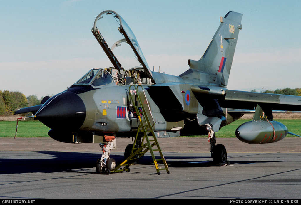 Aircraft Photo of ZA589 | Panavia Tornado GR1 | UK - Air Force | AirHistory.net #336633