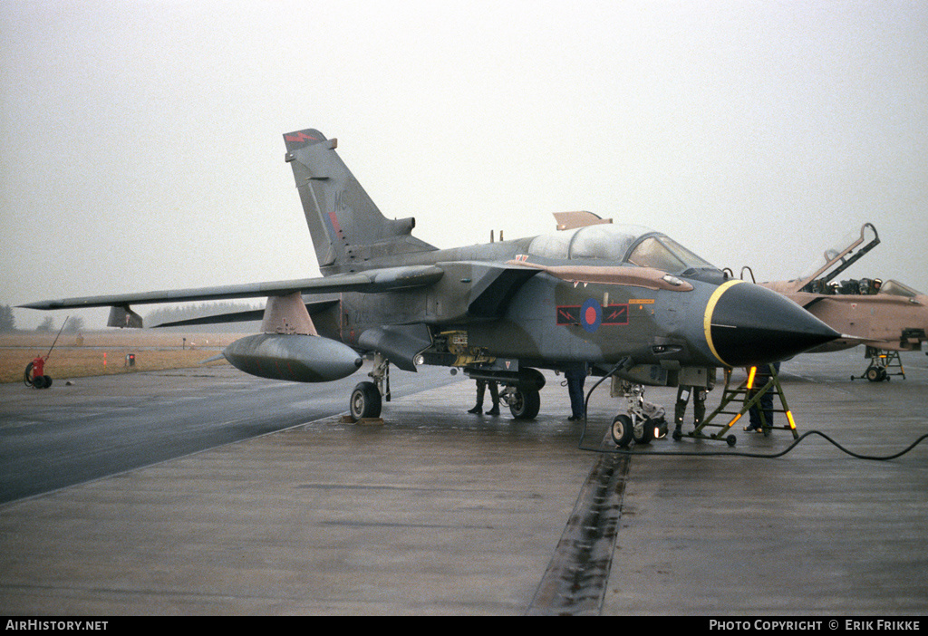 Aircraft Photo of ZA560 | Panavia Tornado GR1 | UK - Air Force | AirHistory.net #336671