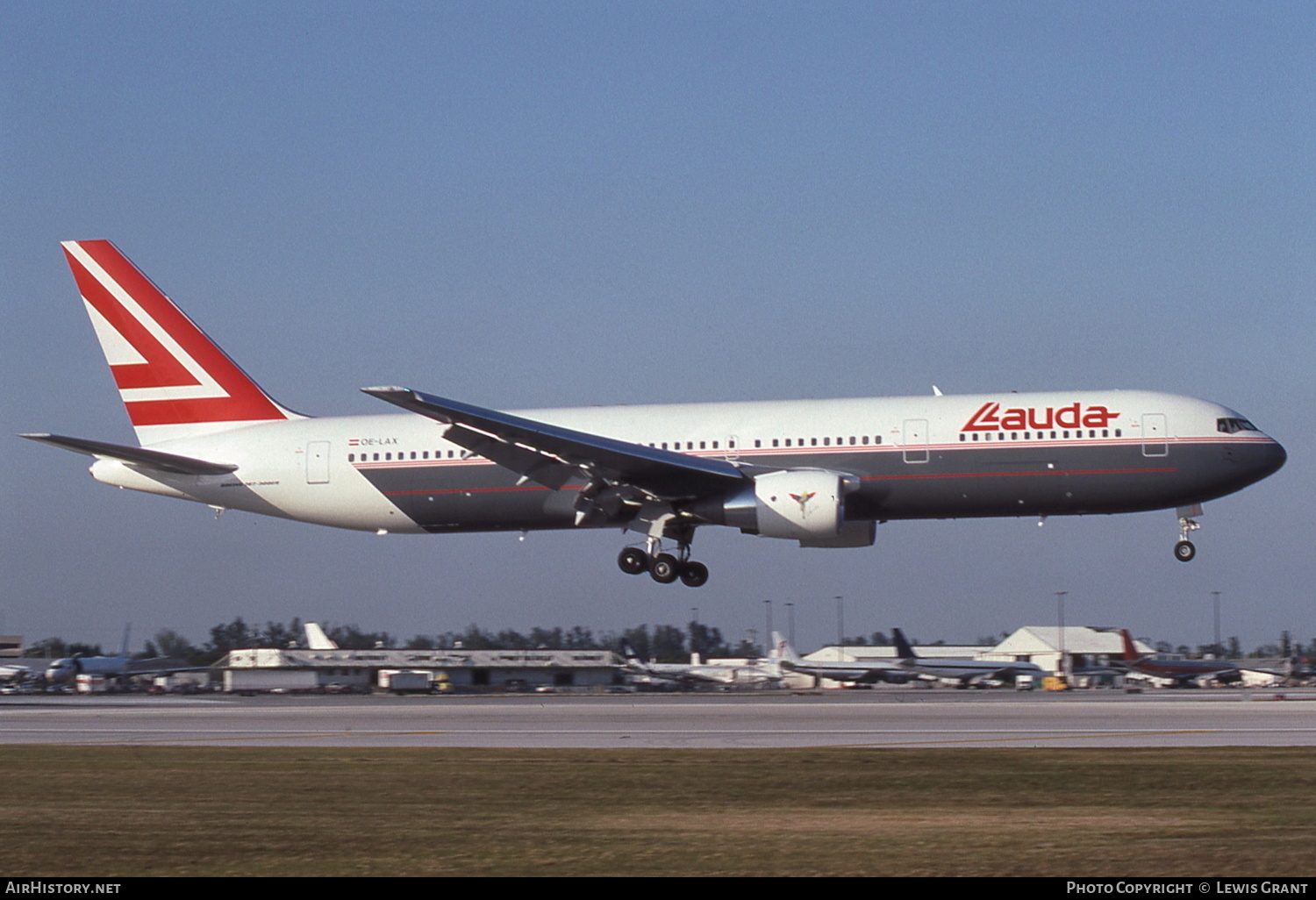 Aircraft Photo of OE-LAX | Boeing 767-3Z9/ER | Lauda Air | AirHistory.net #336816