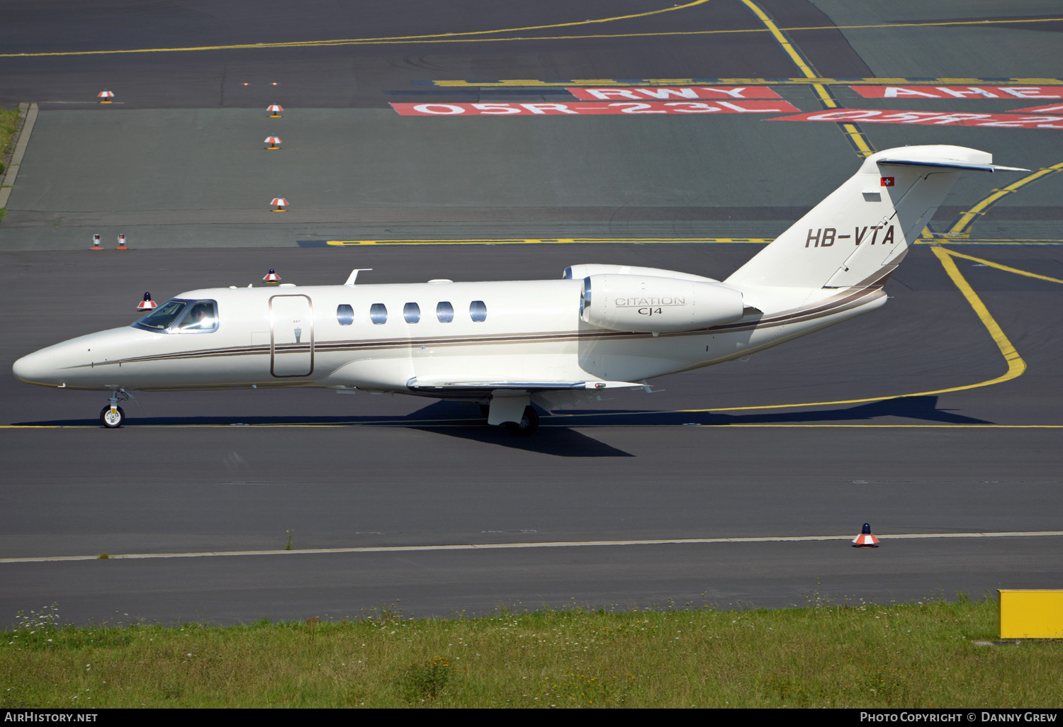 Aircraft Photo of HB-VTA | Cessna 525C CitationJet CJ4 | AirHistory.net #336825