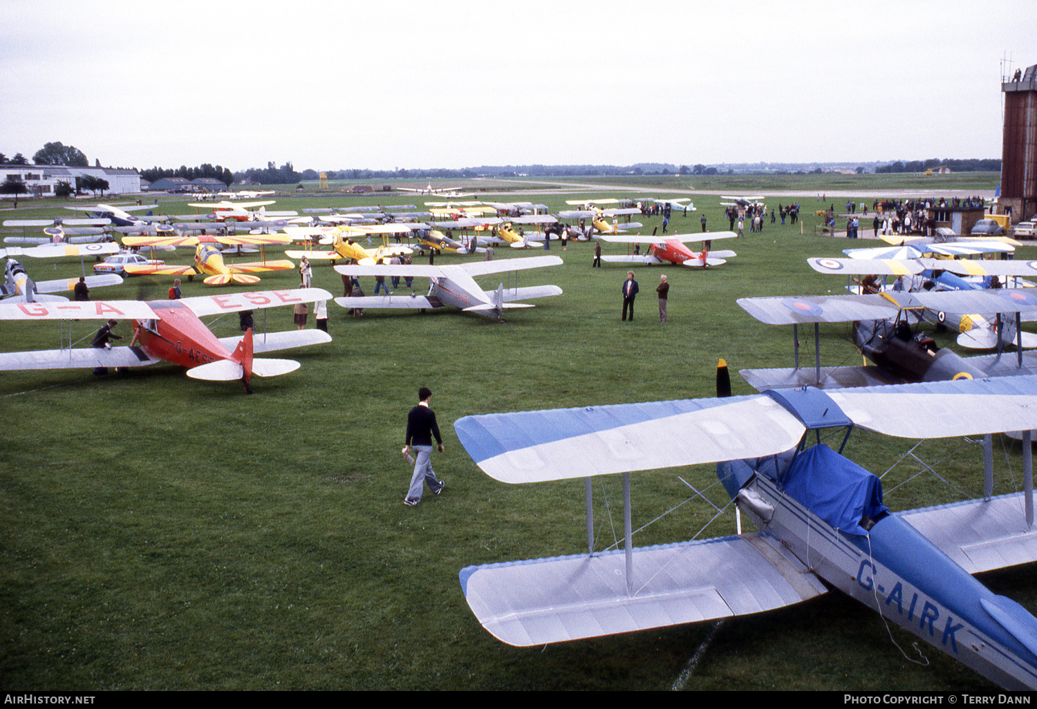 Airport photo of Hatfield (EGTH / HTF) (closed) in England, United Kingdom | AirHistory.net #336833