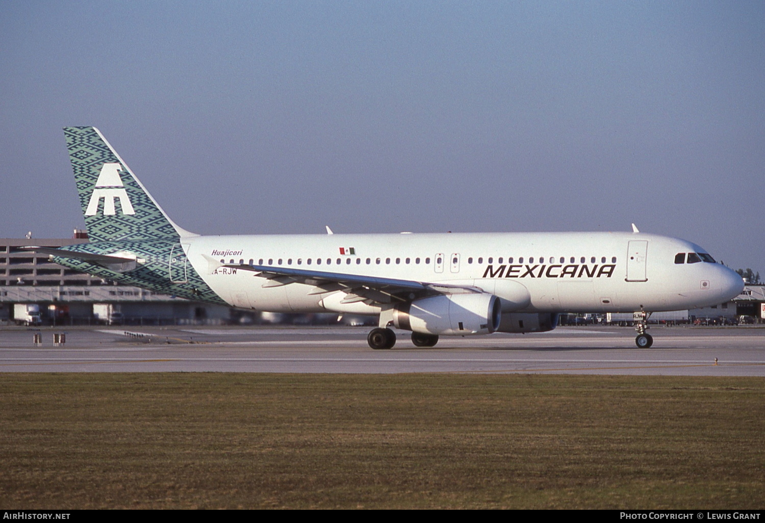 Aircraft Photo of XA-RJW | Airbus A320-231 | Mexicana | AirHistory.net #336843