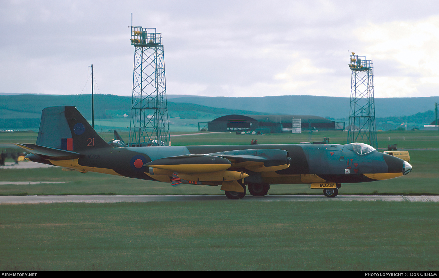 Aircraft Photo of WJ721 | English Electric Canberra TT18 | UK - Air Force | AirHistory.net #336894